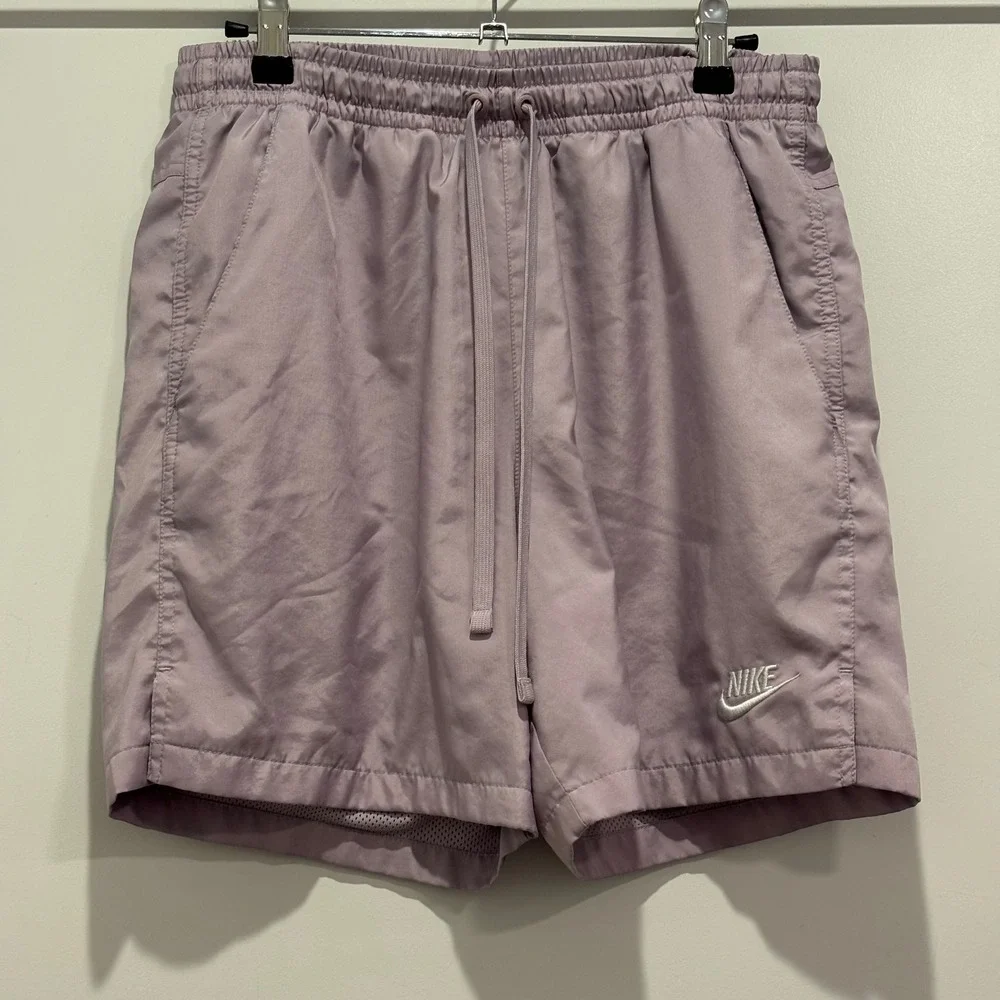 Nike Mens Sportswear Woven Flow Shorts Lavender Purple Small AR2382-530